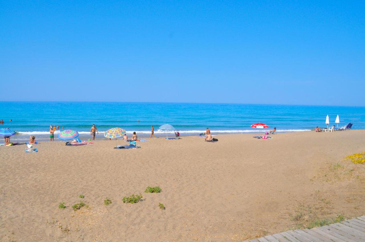 Holiday Studio Apartments Yannis On Agios Gordios Beach In Corfu Exterior foto
