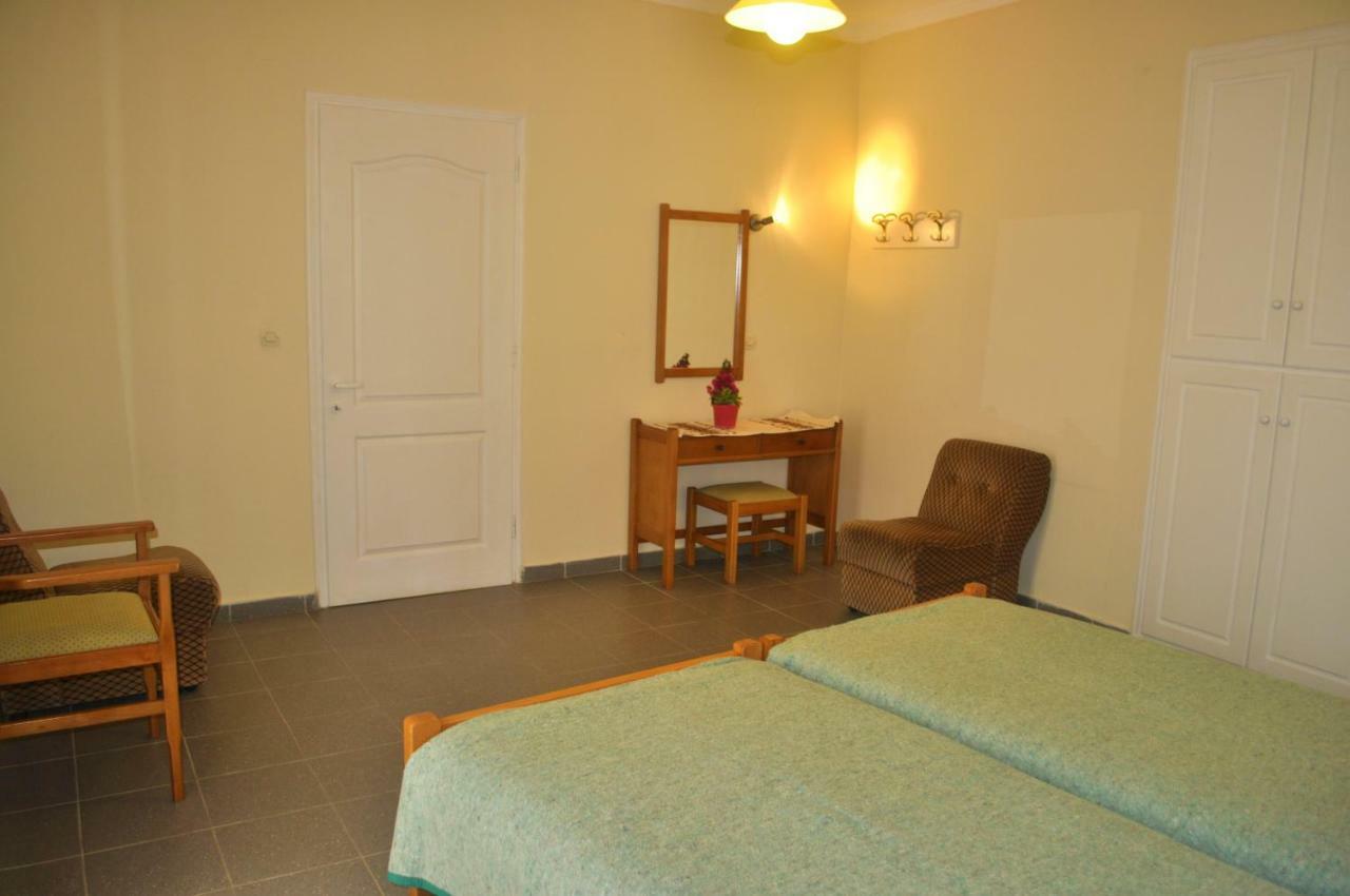 Holiday Studio Apartments Yannis On Agios Gordios Beach In Corfu Exterior foto