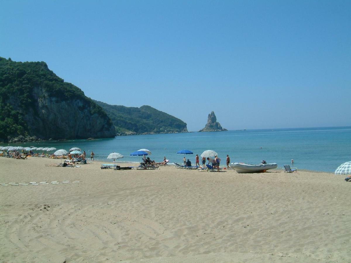 Holiday Studio Apartments Yannis On Agios Gordios Beach In Corfu Exterior foto